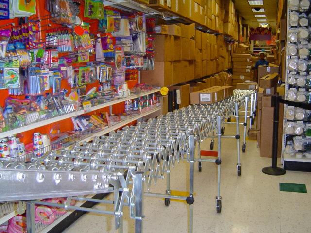 NestaFlex 226 conveyor in retail store