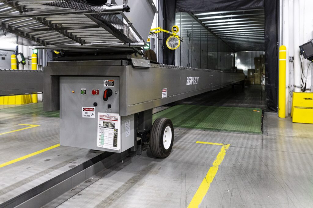 bestreach rigid drive out conveyor in distribution center