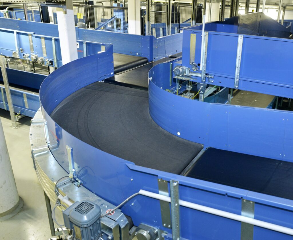 curved belt conveyor airport solution